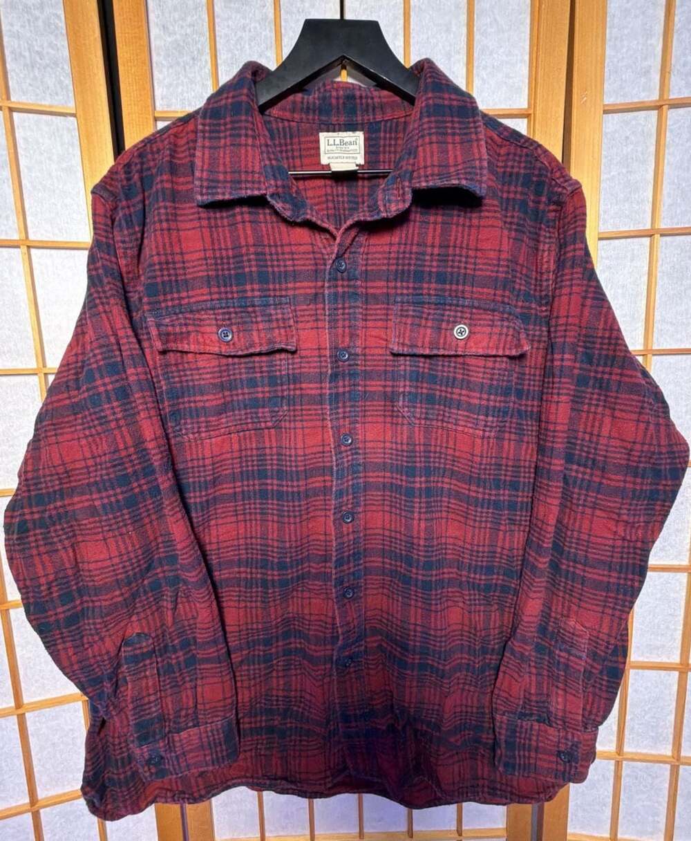 L.L. Bean Flannel Shirt XL-Reg Red Black Plaid Slightly Fitted